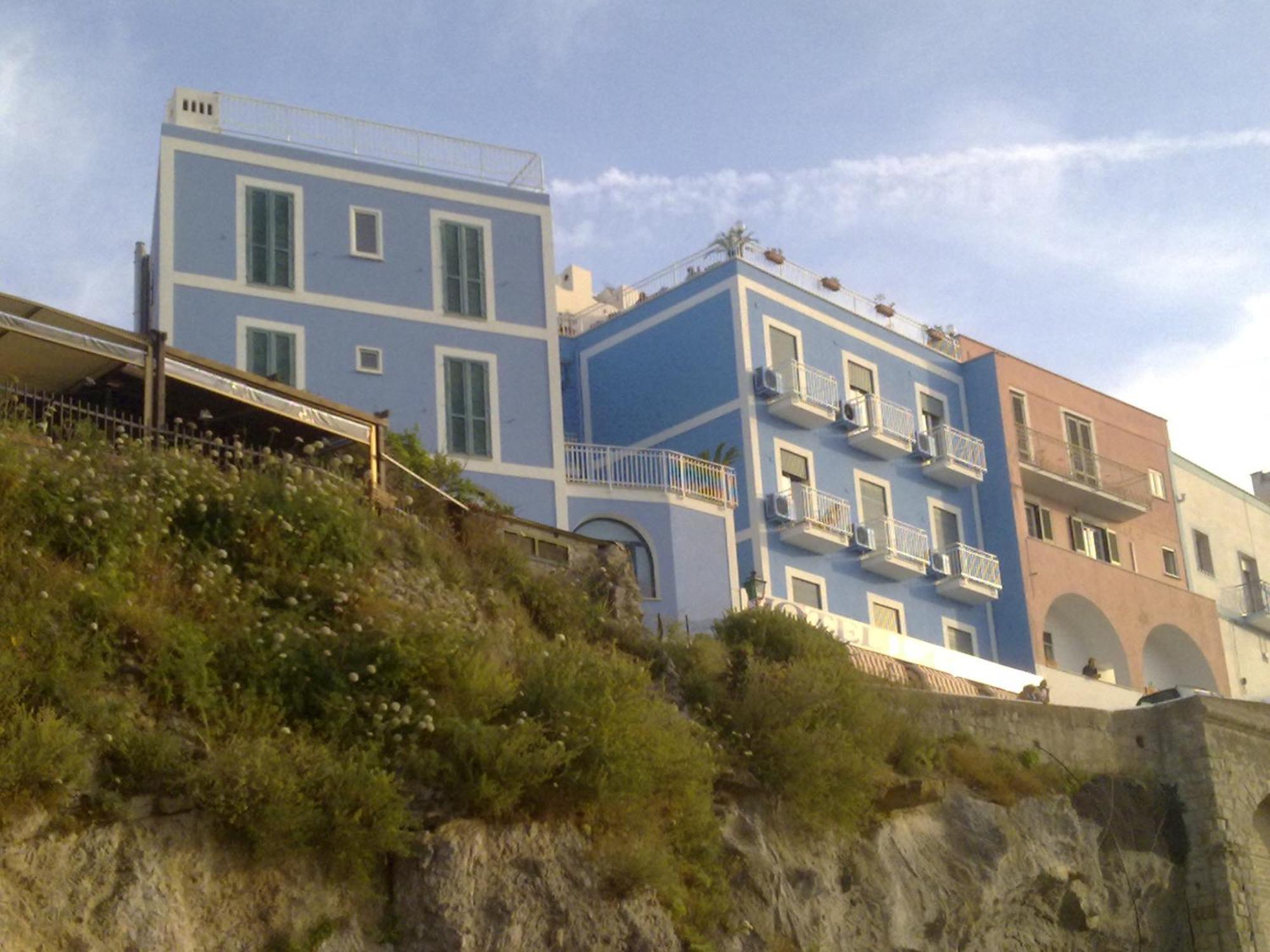 פונזה Hotel La Baia מראה חיצוני תמונה