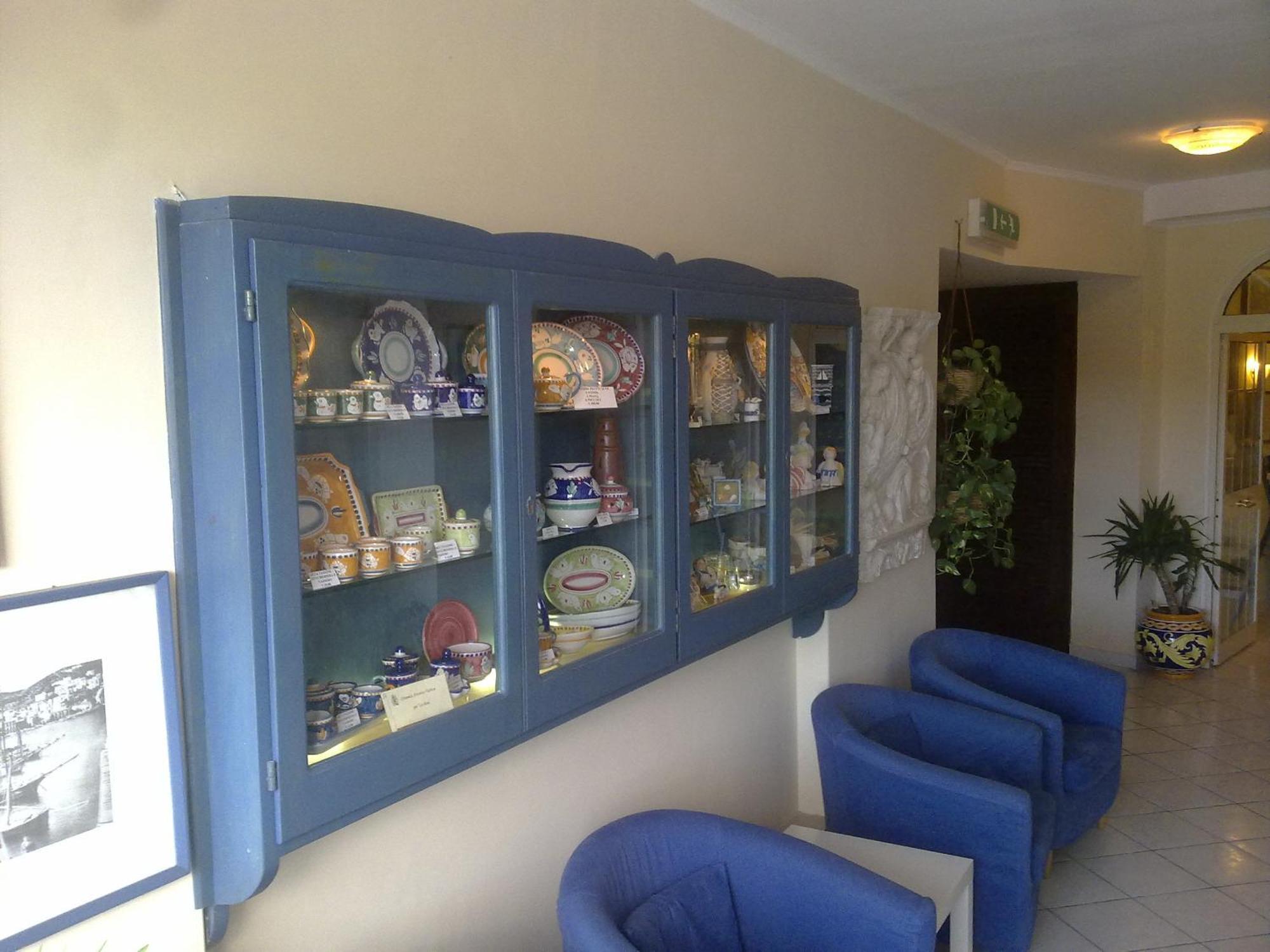 פונזה Hotel La Baia מראה חיצוני תמונה