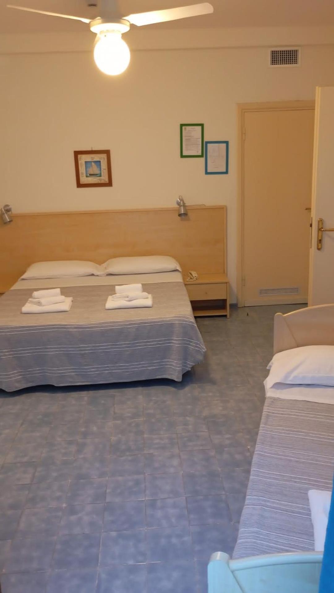 פונזה Hotel La Baia מראה חיצוני תמונה